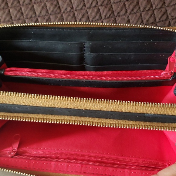 Dooney & Bourke large zip around wallet. - Picture 7 of 10